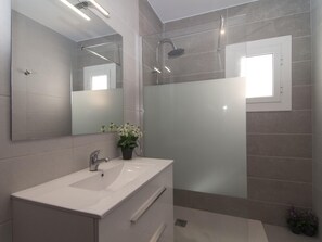 Bathtub - House with community pool and tennis to 500 meters from the beach (l'Escala)