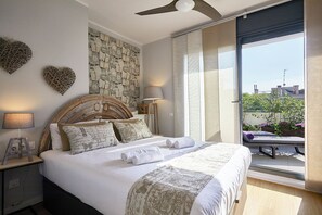 2 Schlafzimmer, Zimmersafe, Bügeleisen/Bügelbrett, WLAN