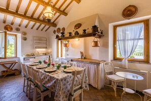 Dining - Villa dei Limoni with pool in the hills of Ripatransone, 15 minutes from the Adriatic sea (Ripatransone)