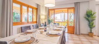 Villa Tossals - with private swimming pool