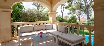 Villa Tossals - with private swimming pool