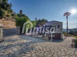 Property grounds - Costa Brava-Calonge- Villa Torre Gavarres, in a natural environment, gratifying! (Calonge)