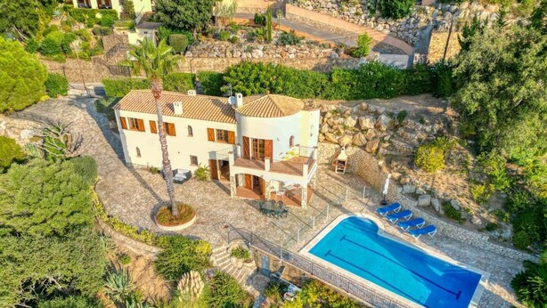 A two-story house with a swimming pool, surrounded by greenery and stone pathways. - Villa Torre Gavarres, Calonge - Costa Brava (Calonge)