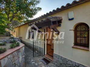 Exterior - Costa Brava-Calonge- Villa Torre Gavarres, in a natural environment, gratifying! (Calonge)