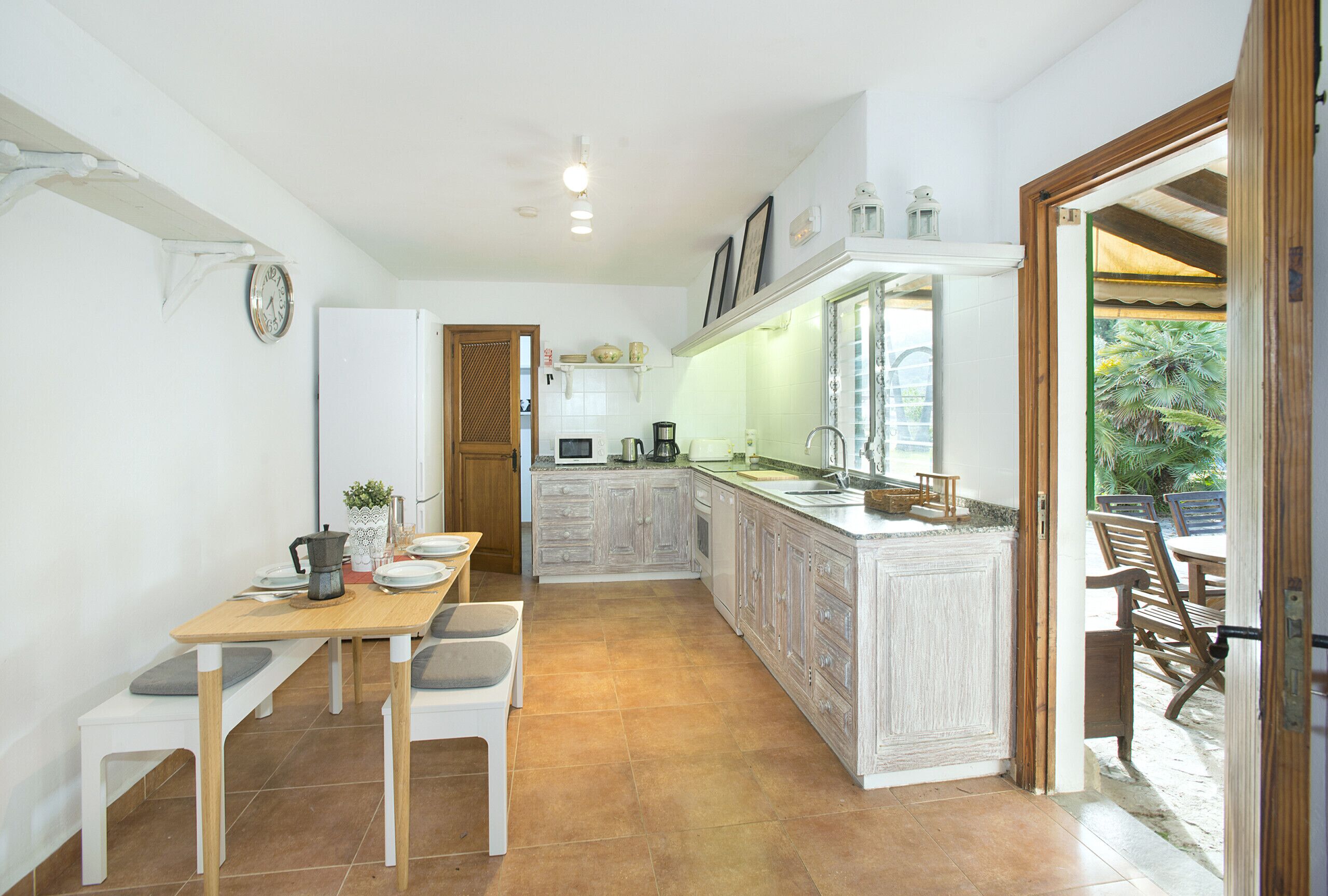 Réfrigérateur, micro-ondes, four, lave-vaisselle