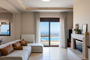 Smart TV, fireplace, video game console, DVD player