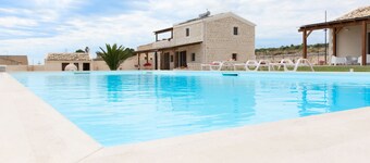 Harmoni, Følelse av Barone hus, villa med basseng, havutsikt, gratis wifi 