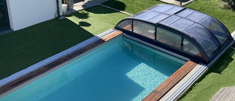 Indoor pool, outdoor pool