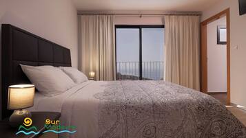 5 bedrooms, iron/ironing board, WiFi, bed sheets