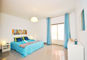 2 Schlafzimmer, Zimmersafe, Bügeleisen/Bügelbrett, WLAN