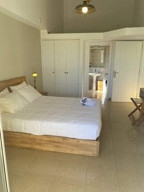 5 bedrooms, in-room safe, desk, iron/ironing board - Lux villa with swimming pool, playground, sea views and activities-Villa Danna (Rethymno)