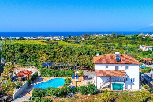 Villa Arsinoe Finiki: Latchi villapool, A/C, Wi Fi, Seaviews