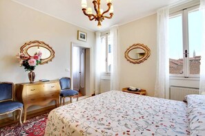 4 chambres, fer et planche Ă repasser, accĂšs au Wi-Fi (inclus)