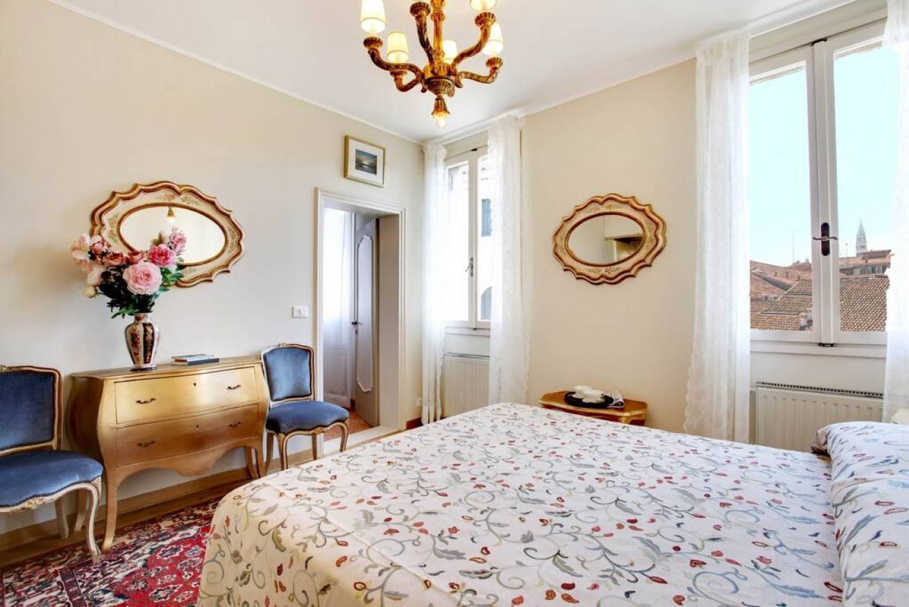 4 chambres, fer et planche à repasser, Wi-Fi gratuit