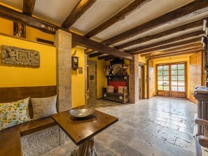 Interior - Magnificent 15 bedroom villa Spain|XXL Pool, BBQ, Gamesroom|Beaches & Barcelona (sils)