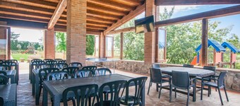 15 Habitaciones |40pax| Gran BBQ con Sala de Juegos |A 45min de BCN