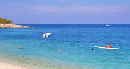 Lili Luxury Cottage: Pool, A / C, Wi-Fi, schöne Gärten