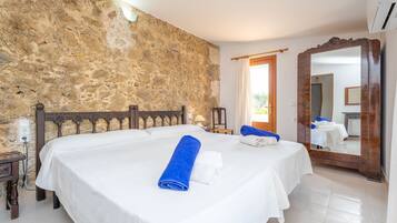 3 soverom, strykejern/-brett, wi-fi (inkludert) og sengetøy