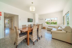 Interior - EL LAGO for 6 people 900m from the beach (Alcúdia)