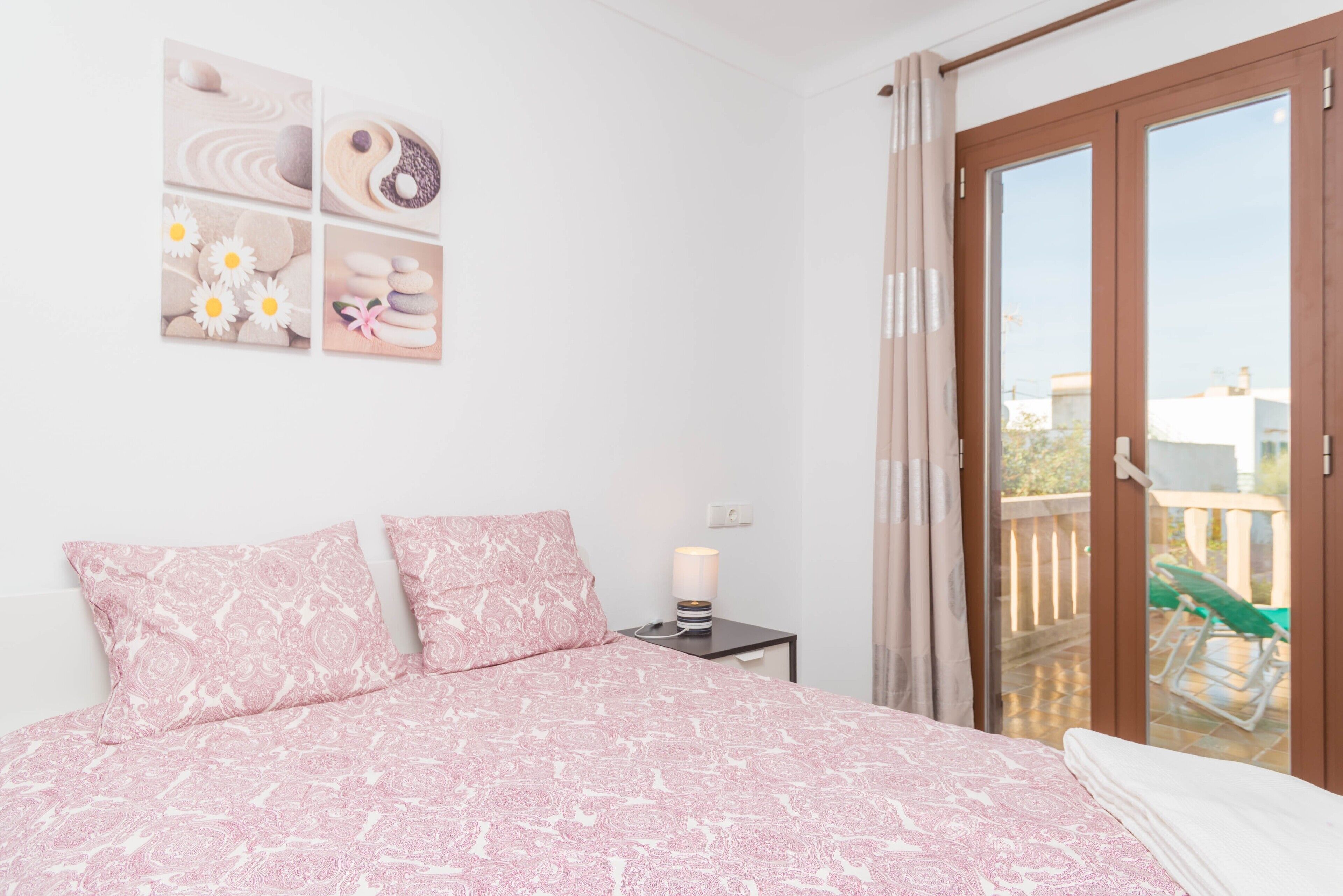 4 dormitorios, tabla de planchar con plancha, wifi gratis y ropa de cama