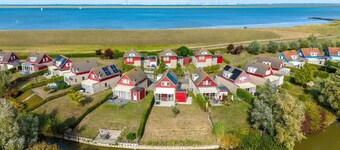 Cozy vacation home on the beautiful coast of Zeeland for 5 people