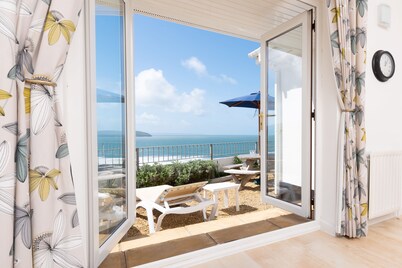 3-bedroom holiday cottage in Woolacombe with sea views and within walking distance of the beach
