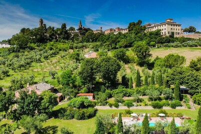 Villa with swimming pool in Mondavio, 20 km away from the Adriatic Sea