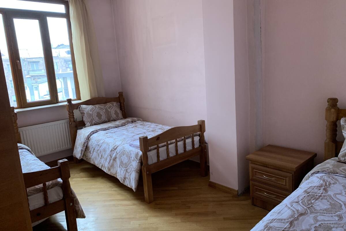 Iron/ironing board, free WiFi, bed sheets