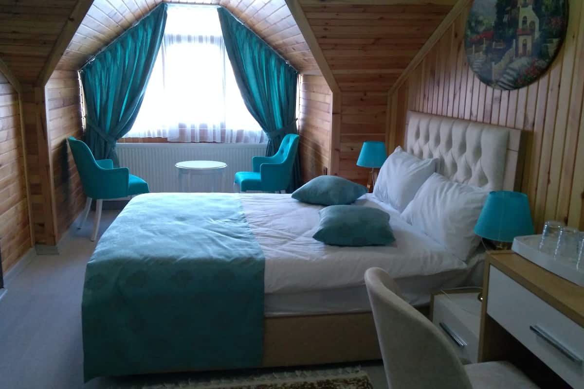 comfort loft, 1 double bed | egyptian cotton sheets, premium bedding, in-room safe, desk