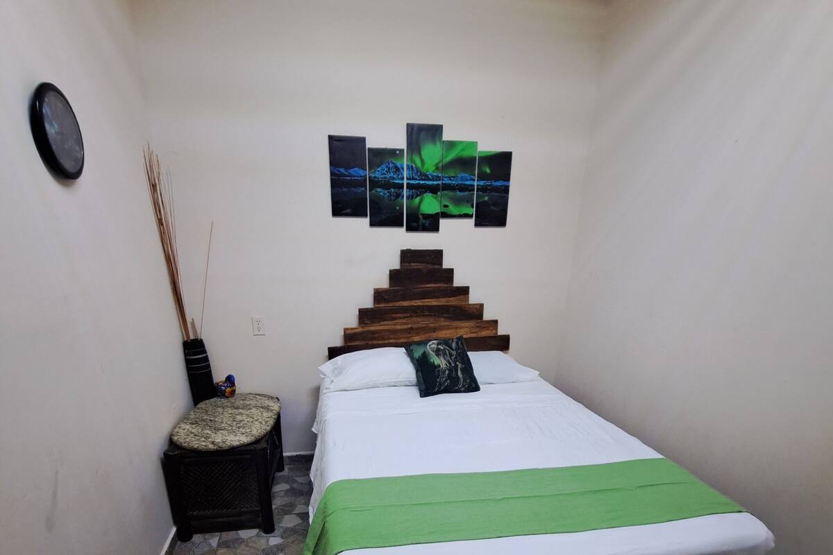 Basic Double Room, 1 Double Bed, Non Smoking | 2 bedrooms, premium bedding, free WiFi, bed sheets