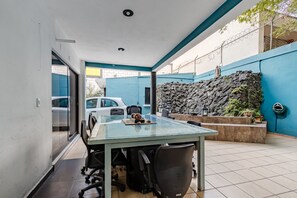 Daily cooked-to-order breakfast (MXN 100 per person) - RCH Suite (Mexico City)