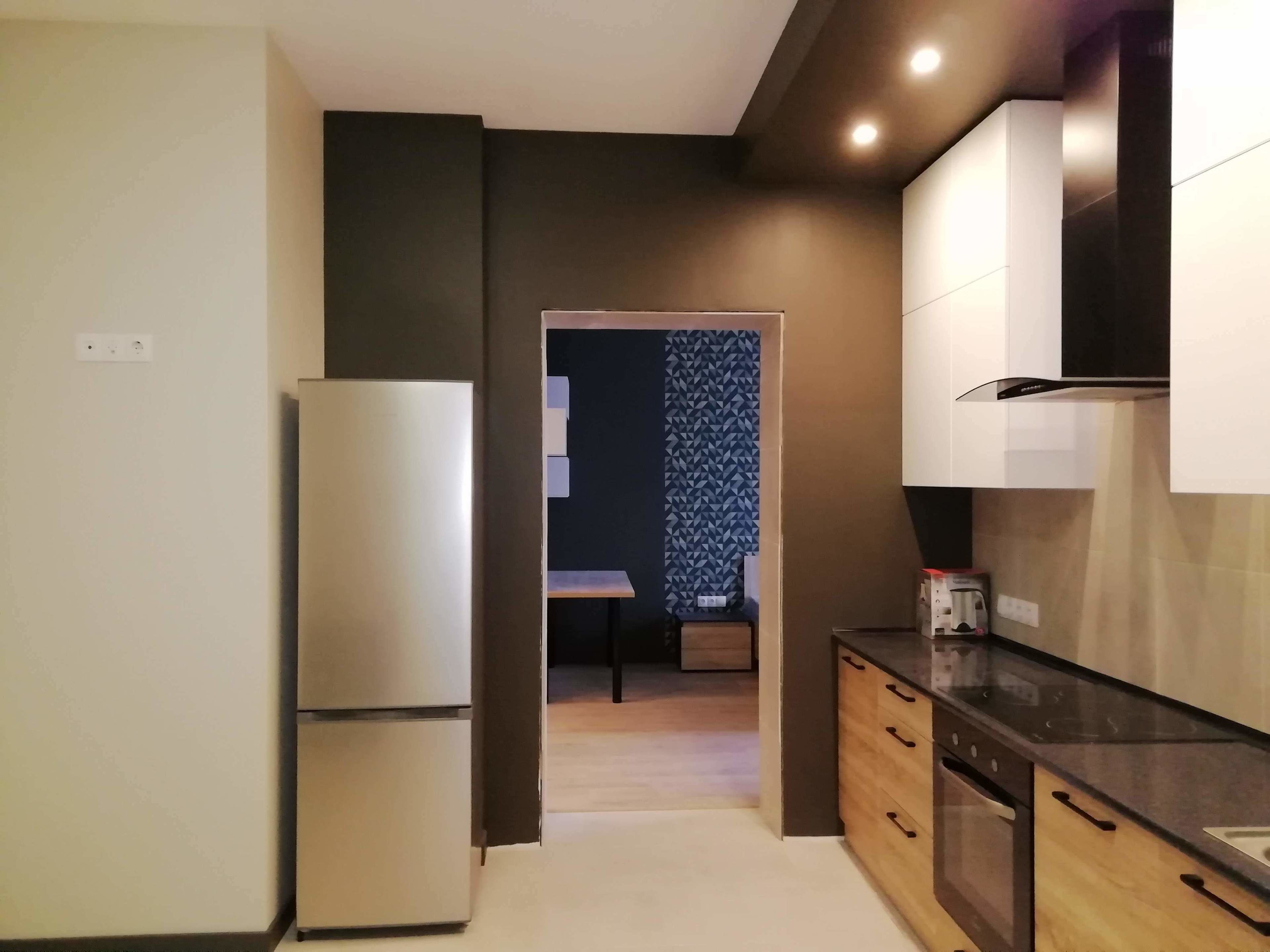 Business-studiosuite - 1 soveværelse | Privat køkken | Køleskab/fryser i fuld størrelse, mikrobølgeovn, kogeplade, bordgrill