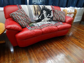 1 bedroom, premium bedding, individually decorated