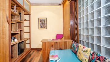 Quarto standard, sacada (Residence Rosewood) | Minibar