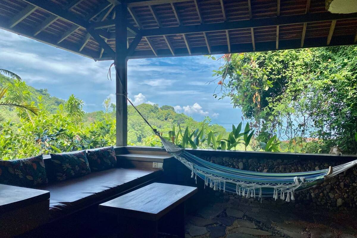 Phòng Cao cấp, ban công, quang cảnh biển (Cliff Residence Ocean) | Quang cảnh biển