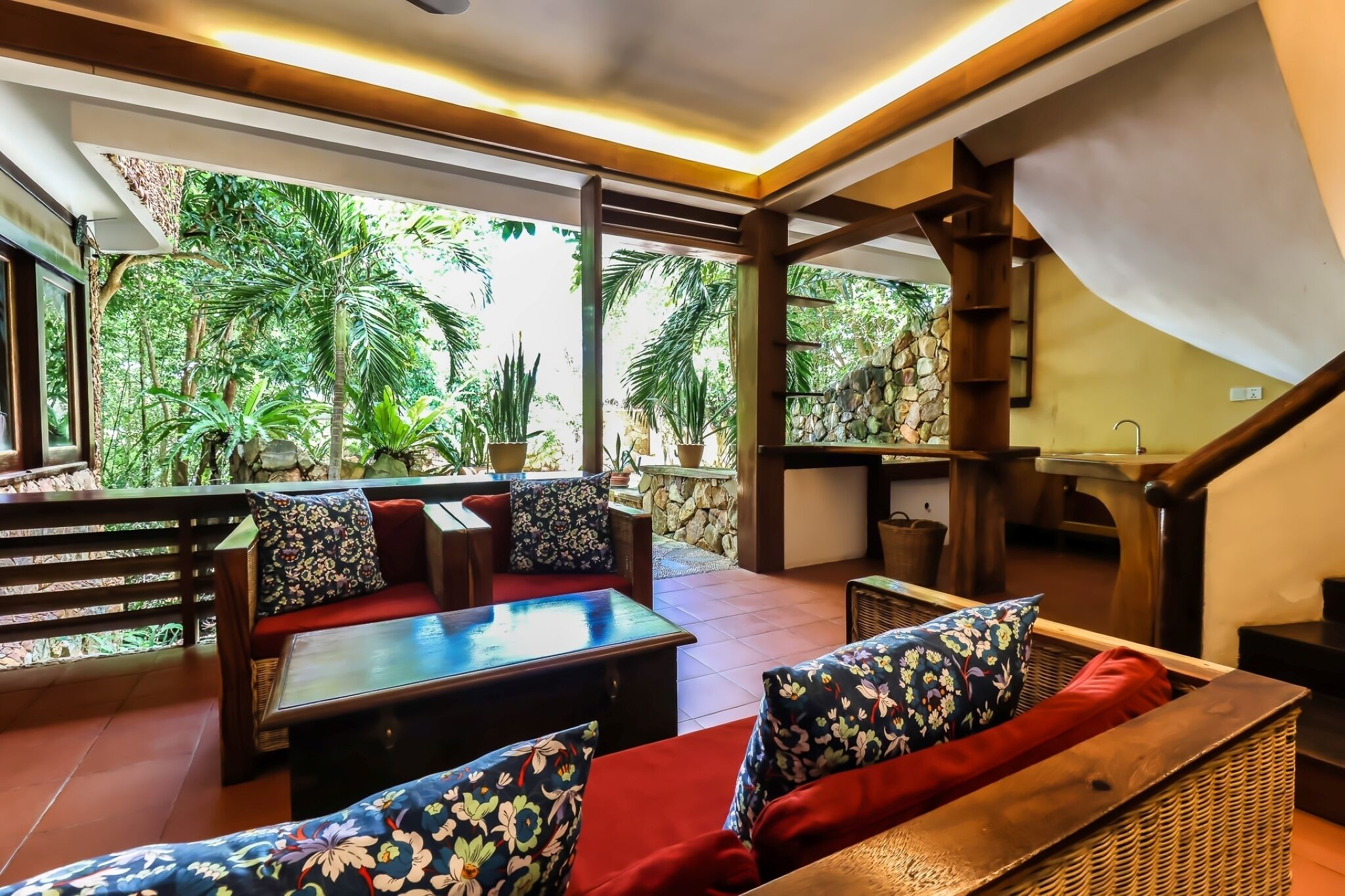 32-inch TV with cable channels