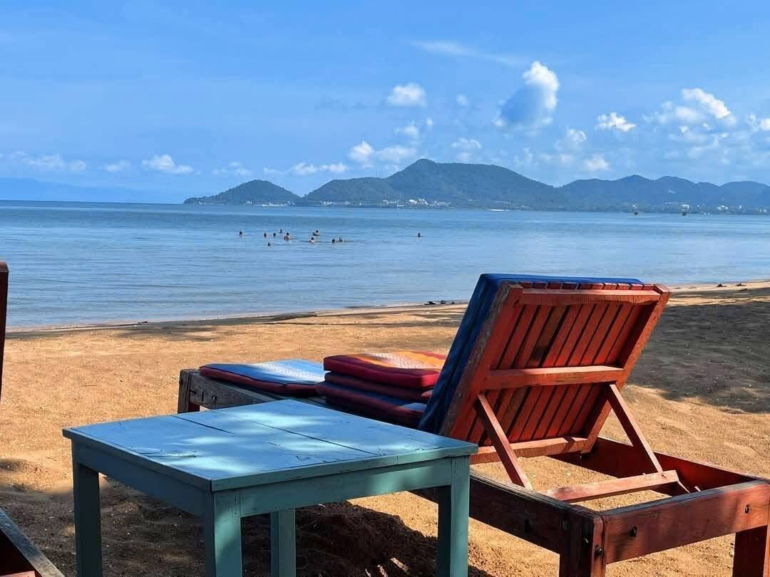 Beach nearby, kayaking