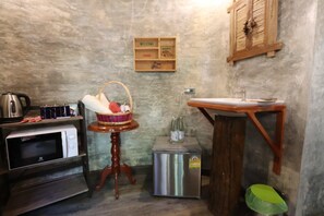 Room amenity - Leafy Greens Clay House (Chiang Mai)