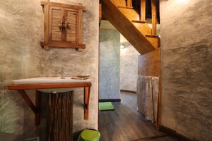 Mushroom Clay House M1 | Room amenity - Leafy Greens Clay House (Chiang Mai)