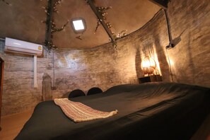 Free WiFi - Leafy Greens Clay House (Chiang Mai)