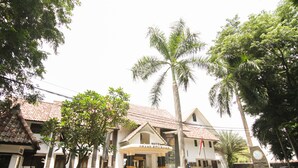 Ảnh chưa phân loại, 2 trong số 27 ảnh, nút