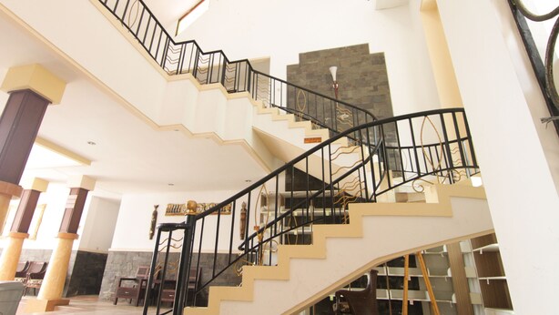 Ảnh chưa phân loại, 1 trong số 27 ảnh, nút