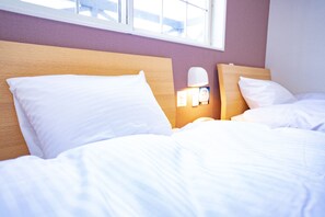 Western Style Twin Room | Free WiFi, bed sheets - Chalet Burlap Furanui (Furano)