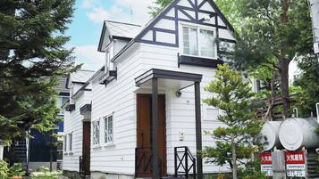 Comfort Cottage, 1 Bedroom, Non Smoking, Kitchen | Free WiFi, bed sheets