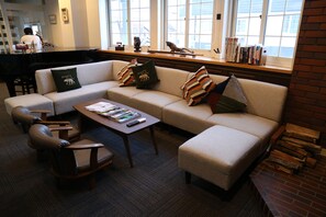 Lobby sitting area - Chalet Burlap Furanui (Furano)