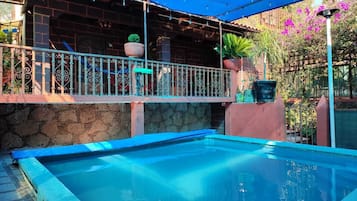 Private pool