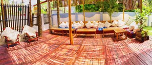 Daily continental breakfast (USD 5 per person)