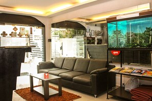 经济客房, 1 张大床, 吸烟房 | 折叠床/加床（额外收费）、免费 WiFi、床单、轮椅无障碍