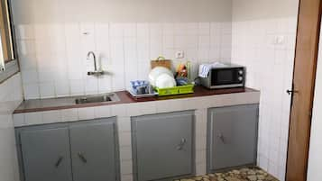 Apartment, Non Smoking | Private kitchen