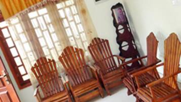 Coin salon dans le hall